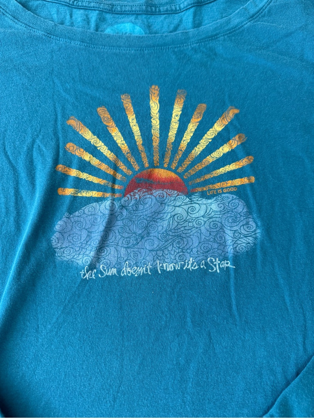 Life Is Good women's long-sleeve graphic tee sun and cloud L D96 - Picture 2 of 6